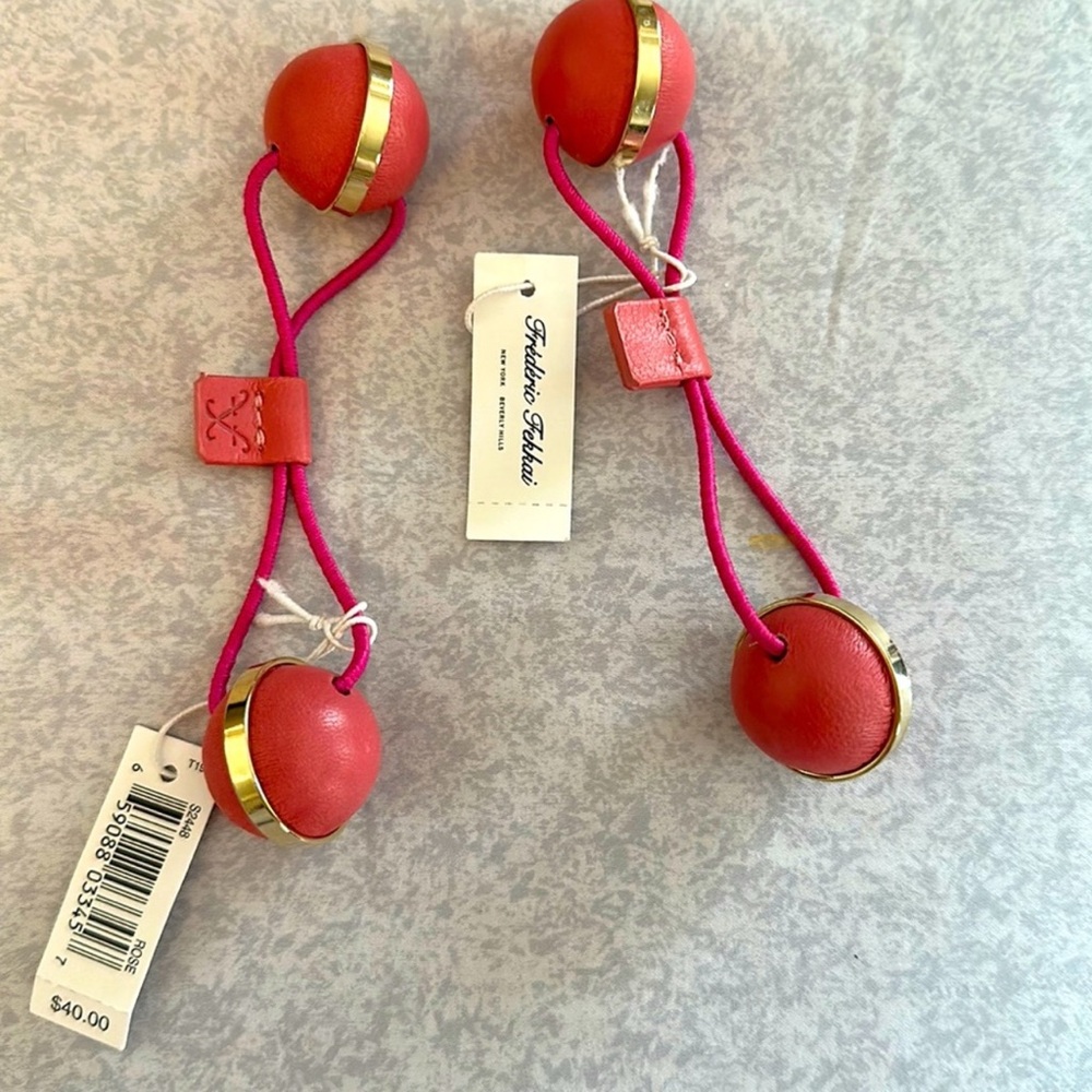 Vintage Frédéric Fekkai pink Leather Balls With Gold Trim Ponytail Holder 1 nwt